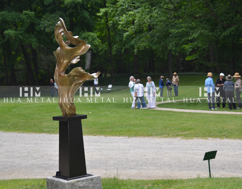 Bronze statue Davonte goes to MA earlier July Bronze statue Davonte goes to MA earlier July