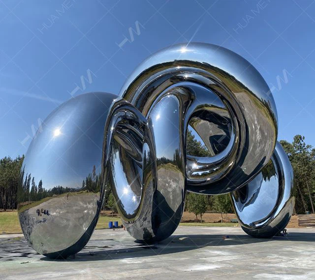 Large stainless steel sculpture 02