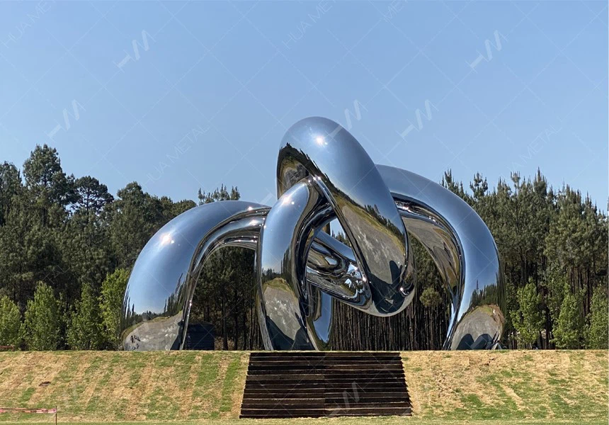 Large stainless steel sculpture 860 Large stainless steel sculpture 860