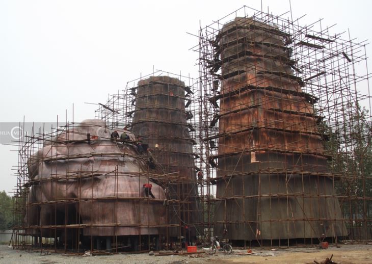 Enormous-.bronze-monument-sculpture-forging-bronze-sculpture--custom-monumnet-sculptures-etiquette door (13)