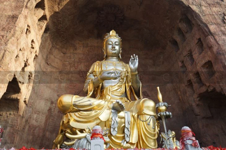 24k-gold-leaf-gilt bronze-buddha- sculpture
