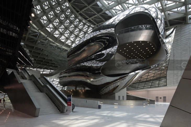 Curved-Mirror-stainless-steel-facade-cladding-shenzhen-colud-Museum of Contemporary Art & Planning Exhibition (MOCAPE)