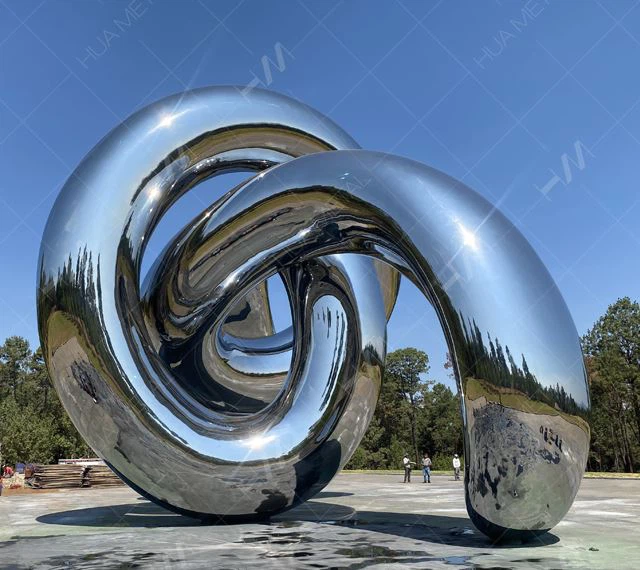 Large stainless steel sculpture 03
